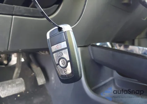 2022 Ford Mustang Mach-E Premium z USA, uszkodzony, nr VIN 3FMTK3SS8NMA37708